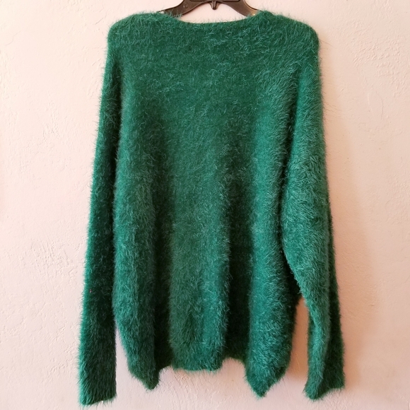 show me your mumu  feel good sweater crew soft knit oversized cozy emerald green - Picture 3 of 6